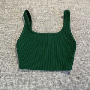 Aritzia Babaton Sculpt Knit Cropped Tank in Kelly Green size Small
